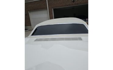 Lincoln-Continental-mark-iii-1970-White-Gold-13