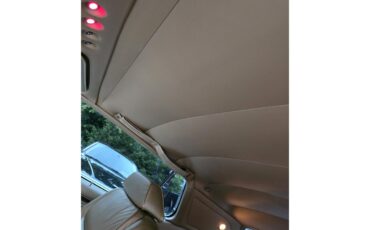Lincoln-Continental-mark-iii-1970-White-Gold-19