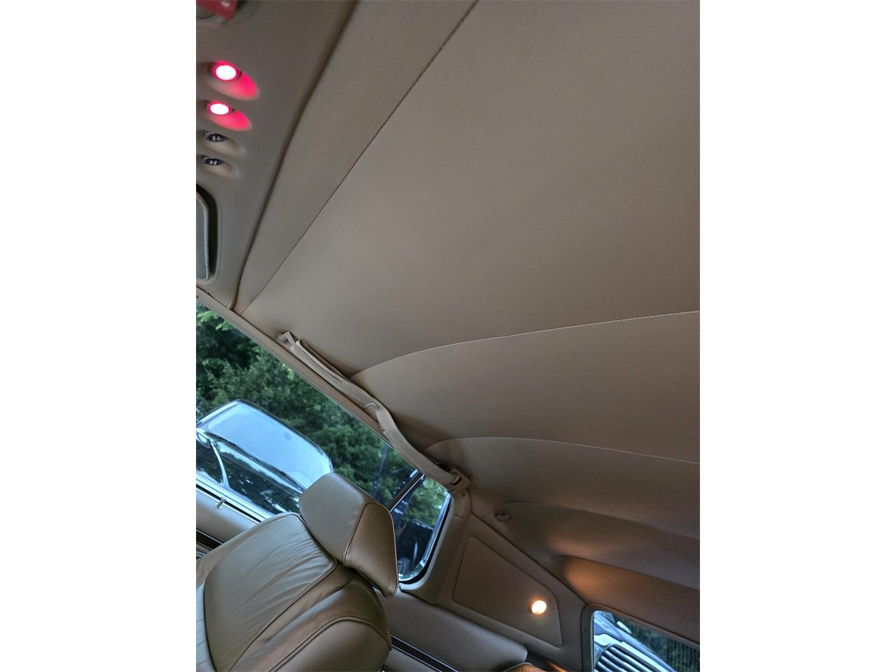 Lincoln-Continental-mark-iii-1970-White-Gold-19