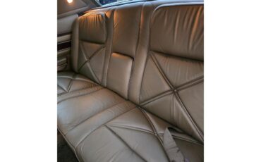 Lincoln-Continental-mark-iii-1970-White-Gold-21