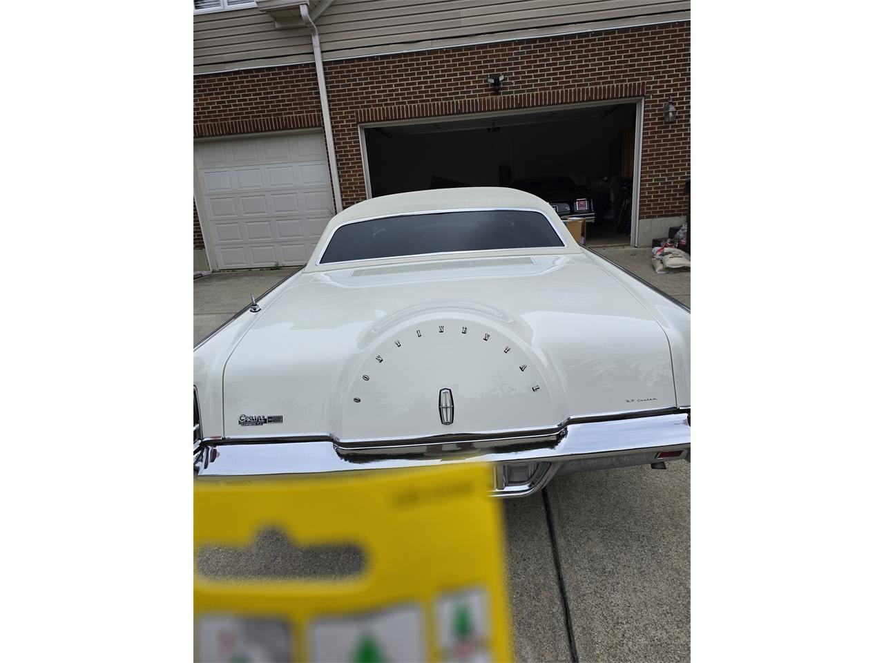 Lincoln-Continental-mark-iii-1970-White-Gold