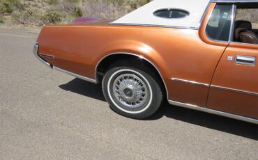 Lincoln-Continental-mark-iv-1972-Gold-Metallic-BROWN-11