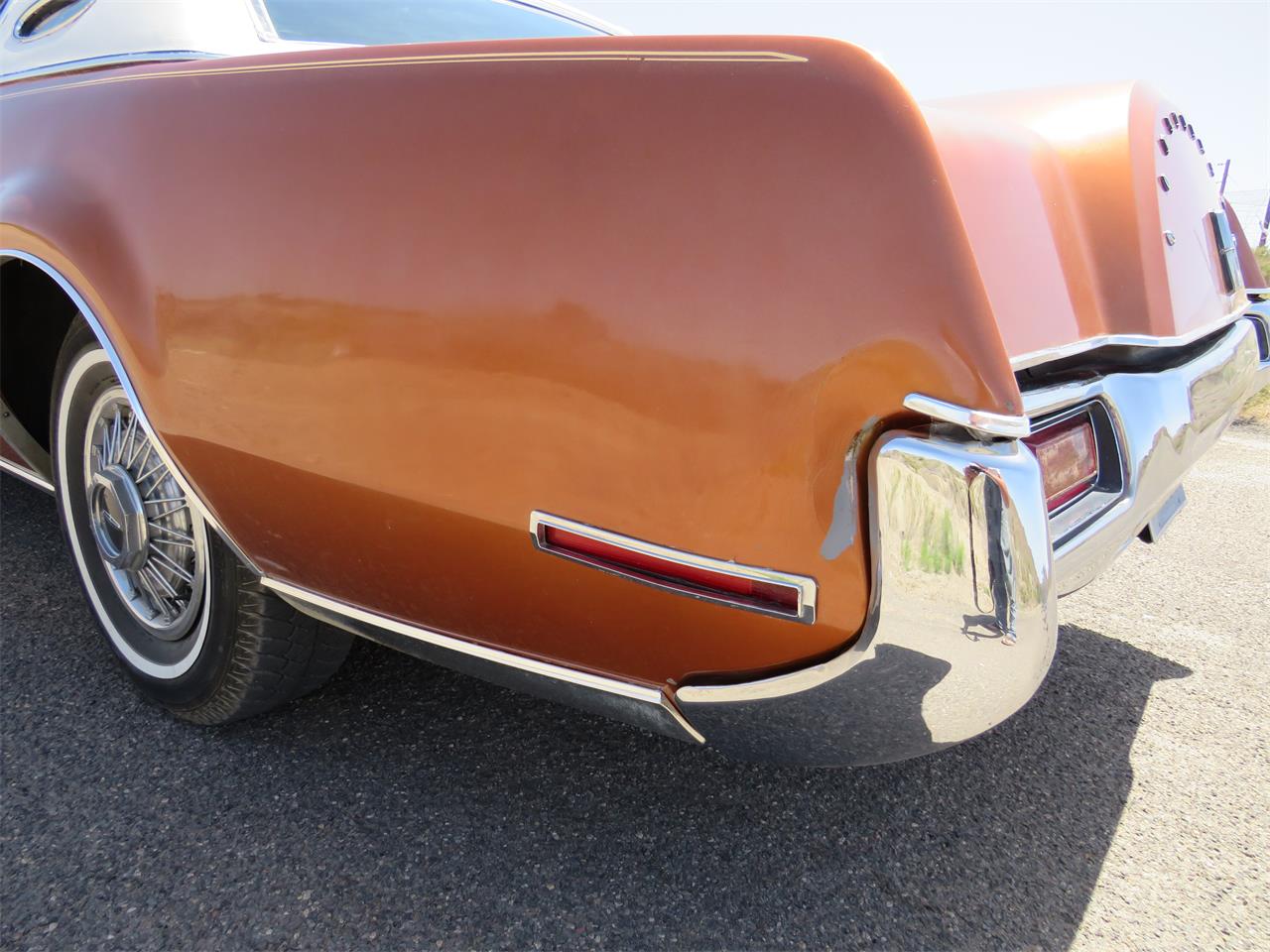 Lincoln-Continental-mark-iv-1972-Gold-Metallic-BROWN-2