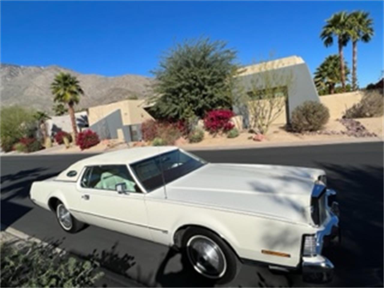 Lincoln-Continental-mark-iv-1973-WHITE-WHITE-2