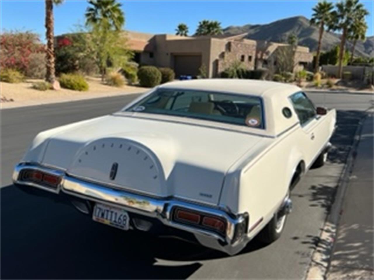 Lincoln-Continental-mark-iv-1973-WHITE-WHITE-3