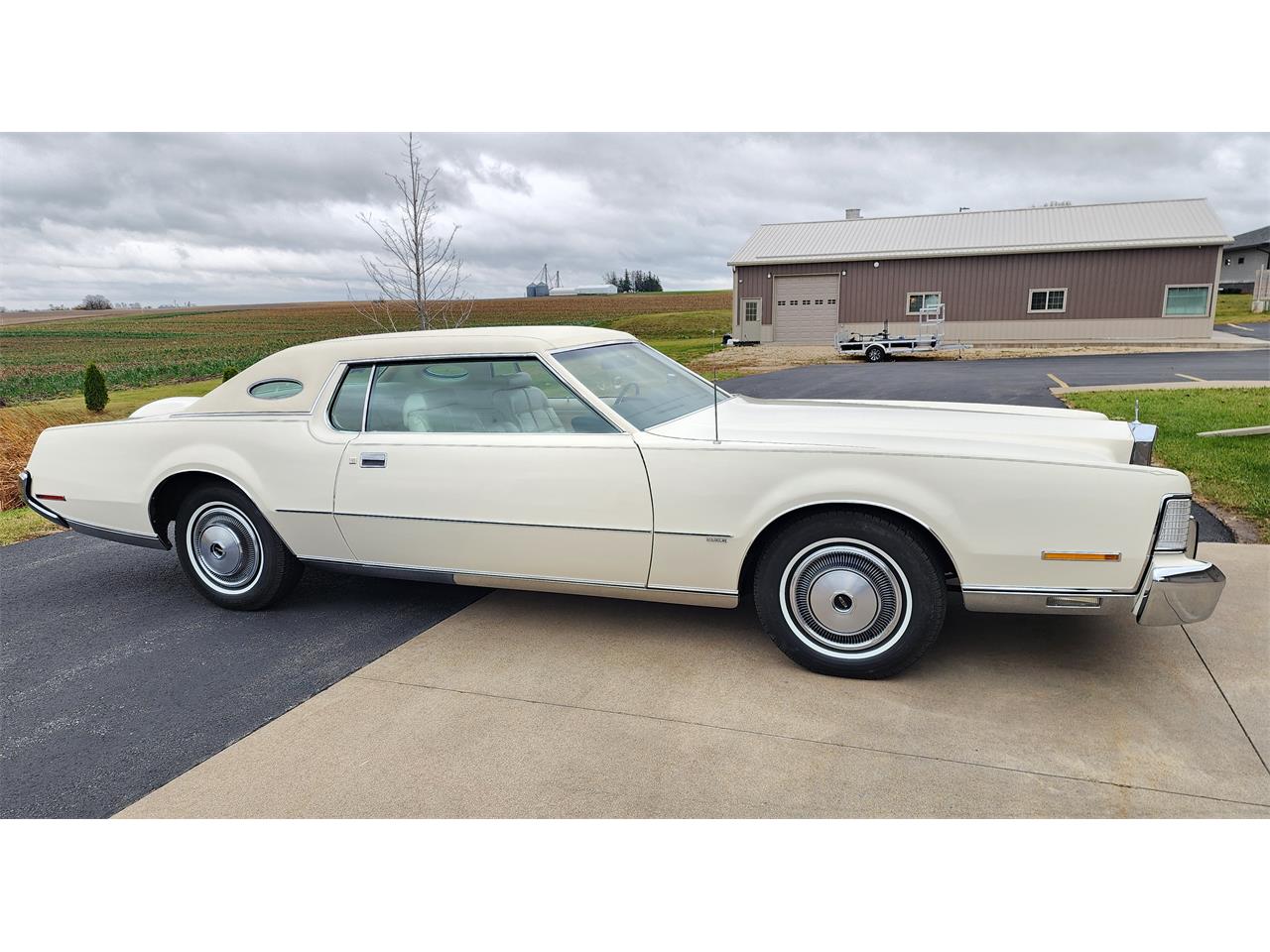 Lincoln-Continental-mark-iv-1973-White-White-27