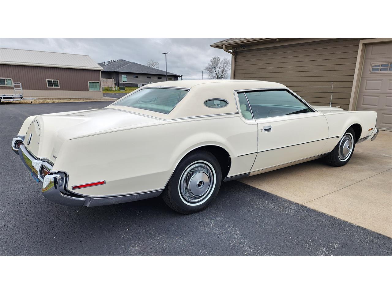 Lincoln-Continental-mark-iv-1973-White-White-3