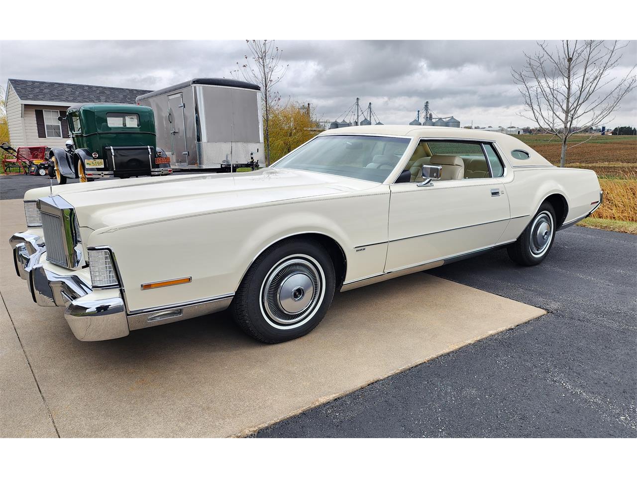 Lincoln-Continental-mark-iv-1973-White-White