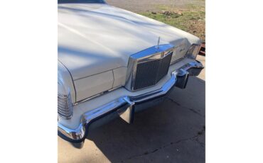 Lincoln-Continental-mark-iv-1974-White-Dark-Red-1