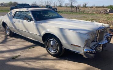 Lincoln-Continental-mark-iv-1974-White-Dark-Red