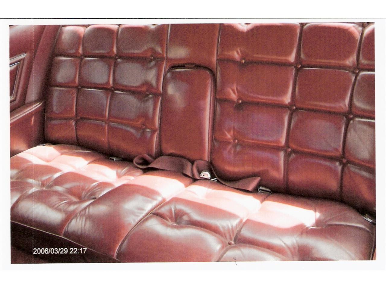 Lincoln-Continental-mark-iv-1975-Black-Red-3