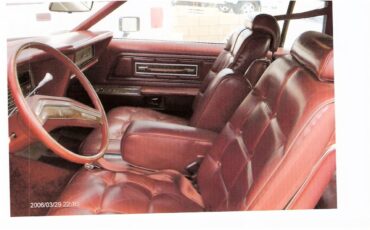 Lincoln-Continental-mark-iv-1975-Black-Red-9