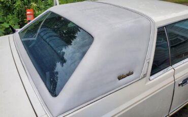 Lincoln-Continental-mark-v-1979-White-Blue-11