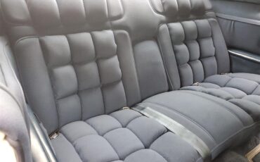 Lincoln-Continental-mark-v-1979-White-Blue-18