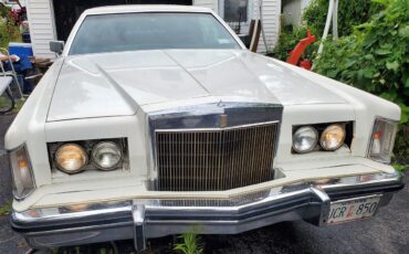 Lincoln-Continental-mark-v-1979-White-Blue-30