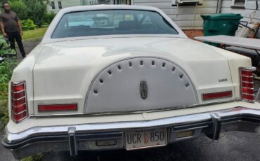 Lincoln-Continental-mark-v-1979-White-Blue-31