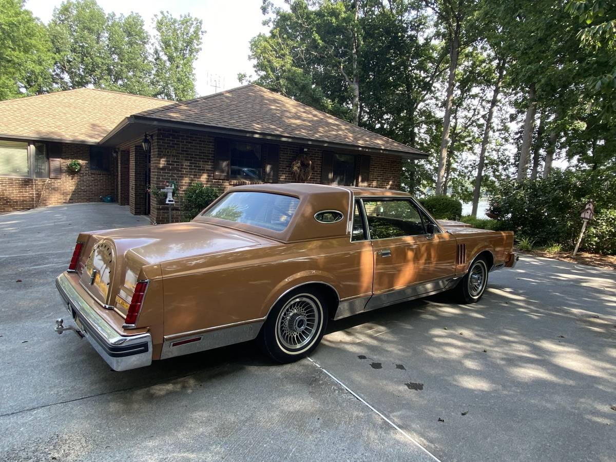 Lincoln-Continental-mark-vi-1980-custom-1