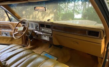 Lincoln-Continental-mark-vi-1980-custom-2