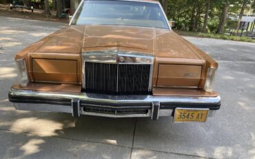 Lincoln-Continental-mark-vi-1980-custom-4