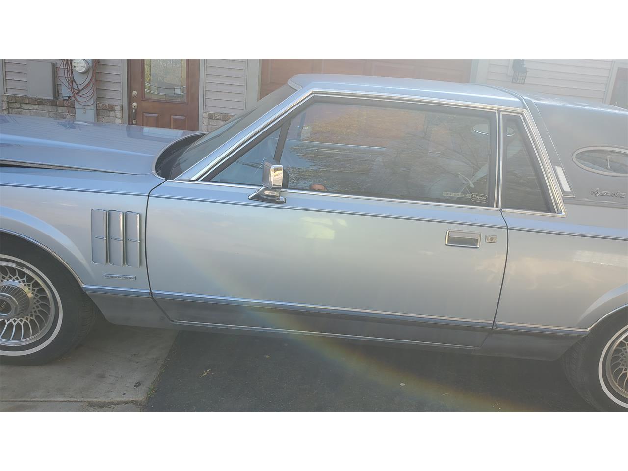 Lincoln-Continental-mark-vi-1983-Blue-Blue-2