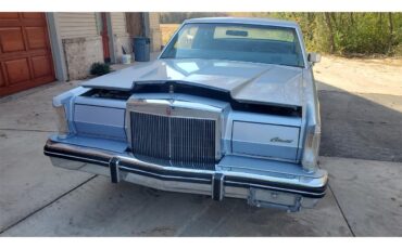 Lincoln-Continental-mark-vi-1983-Blue-Blue