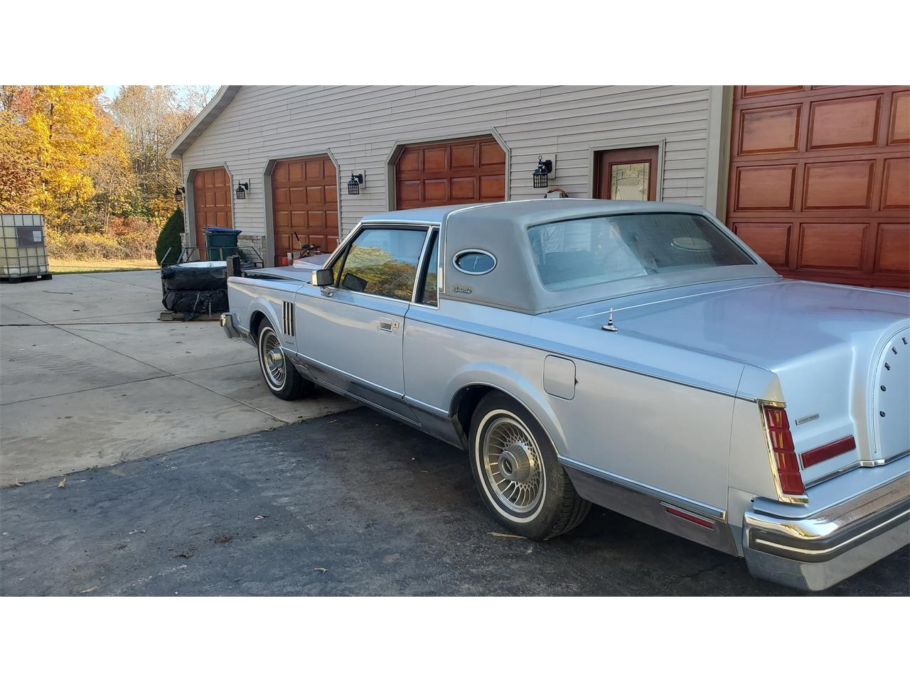Lincoln-Continental-mark-vi-1983-Blue-Blue-4