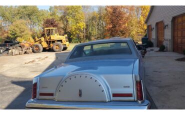 Lincoln-Continental-mark-vi-1983-Blue-Blue-6
