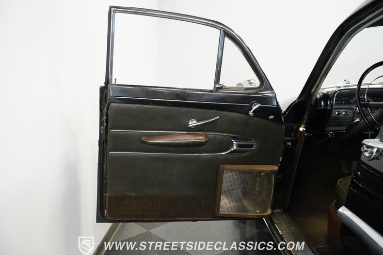 Lincoln-Cosmopolitan-1951-Black-Green-5
