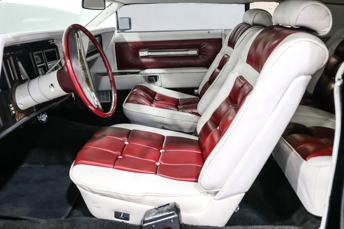 Lincoln-Mark-Series-1977-14