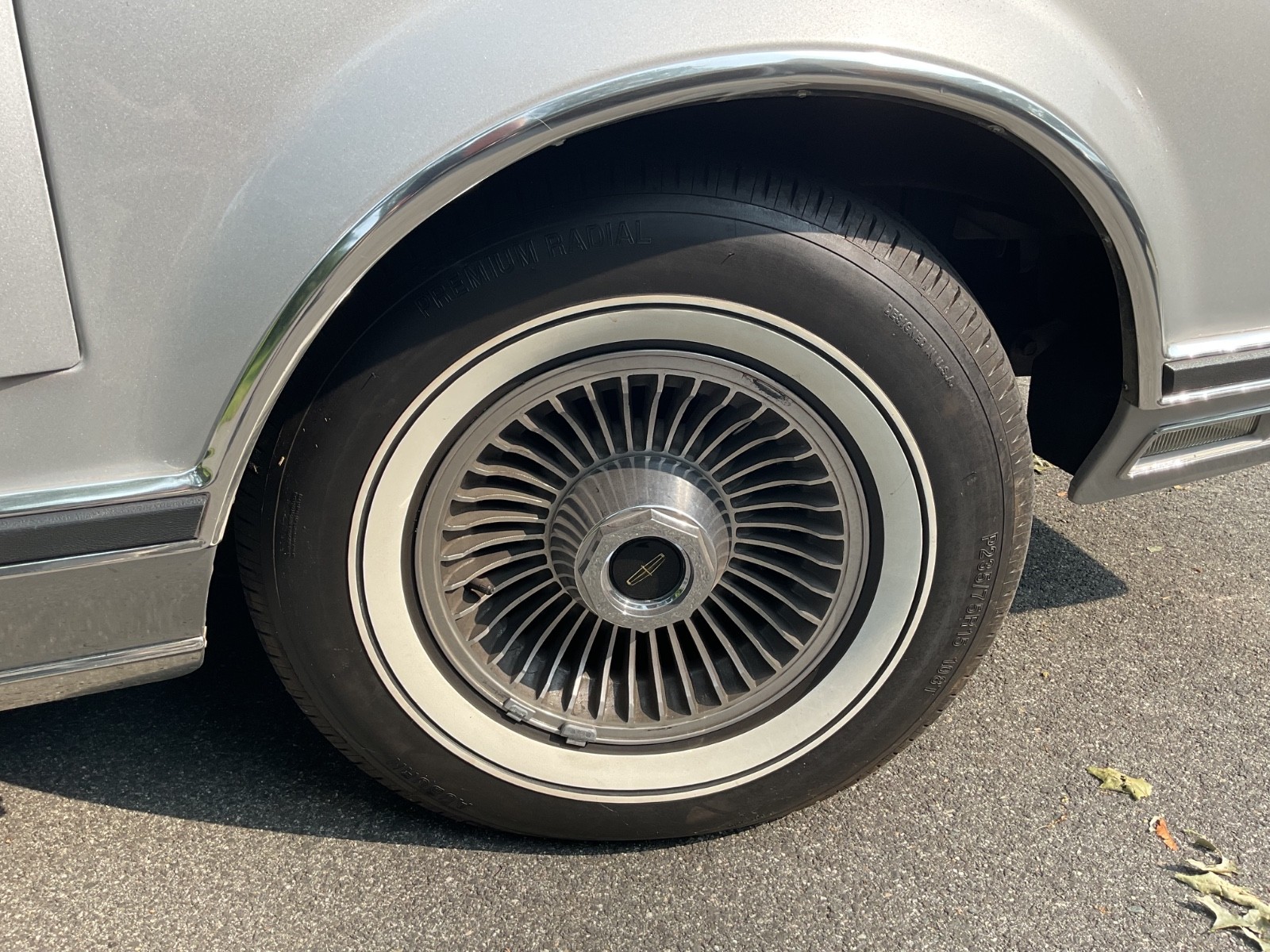 Lincoln-Mark-Series-1978-Coupe-3