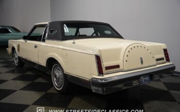Lincoln-Mark-Series-1982-Coupe-12