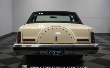 Lincoln-Mark-Series-1982-Coupe-13
