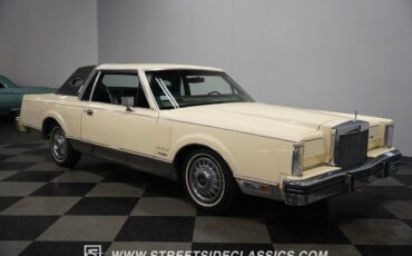 Lincoln-Mark-Series-1982-Coupe-19