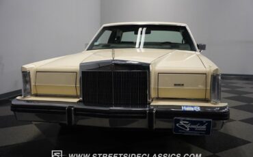 Lincoln-Mark-Series-1982-Coupe-23