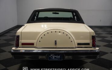 Lincoln-Mark-Series-1982-Coupe-29