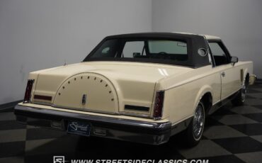 Lincoln-Mark-Series-1982-Coupe-30