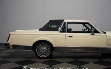 Lincoln-Mark-Series-1982-Coupe-34