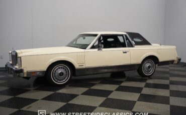 Lincoln-Mark-Series-1982-Coupe-8