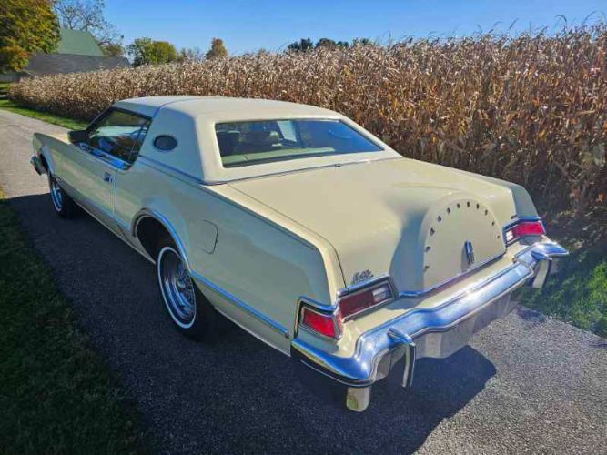 Lincoln-Mark-iv-1975-11