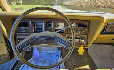 Lincoln-Mark-iv-1975-4