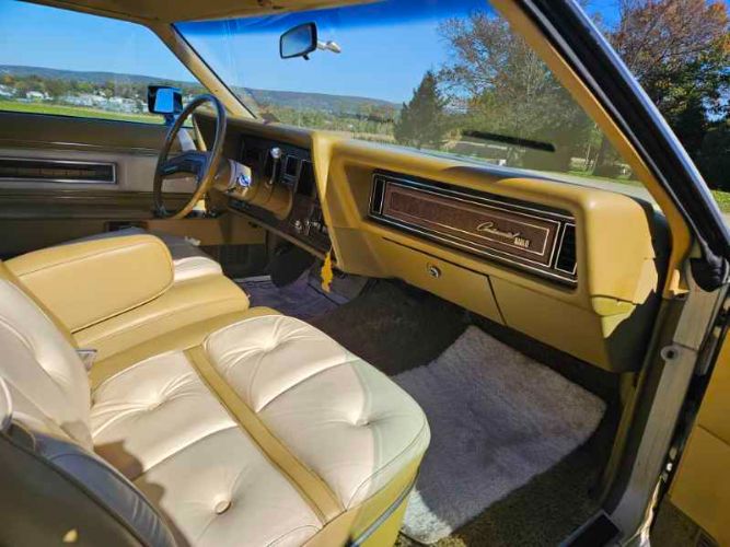 Lincoln-Mark-iv-1975-5