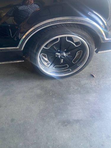 Lincoln-Mark-iv-1976-Triple-Black-15