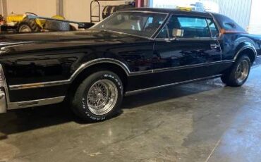 Lincoln-Mark-iv-1976-Triple-Black-16