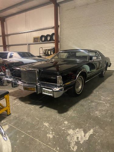 Lincoln-Mark-iv-1976-Triple-Black-2
