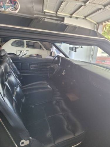 Lincoln-Mark-iv-1976-Triple-Black-5
