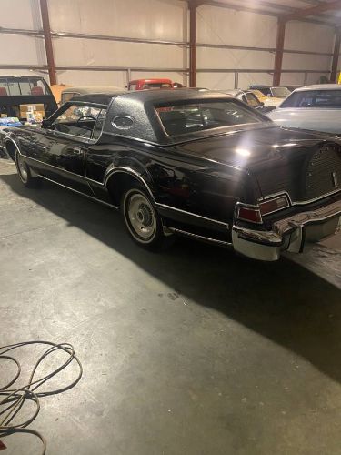 Lincoln-Mark-iv-1976-Triple-Black-6