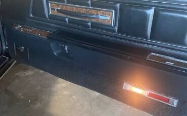 Lincoln-Mark-iv-1976-Triple-Black-8