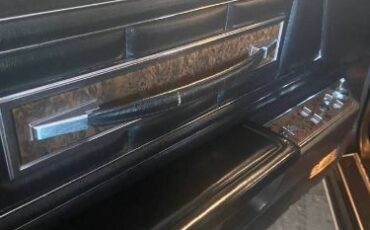 Lincoln-Mark-iv-1976-Triple-Black-9