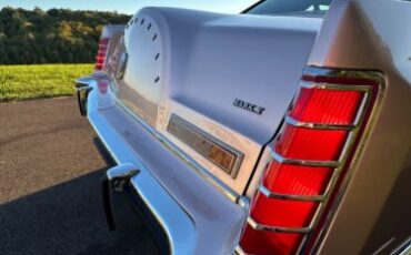 Lincoln-Mark-v-1979-Light-Metallic-Red-14