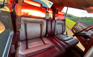 Lincoln-Mark-v-1979-Light-Metallic-Red-24